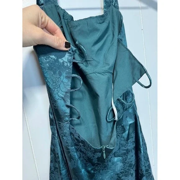 Lulus Exquisite Emerald‎ Green Floral Burnout Halter Lace Up Mini Dress Size S - Picture 4 of 9